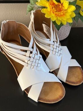 Women's White Strappy Wedge Sandal with Back Zip